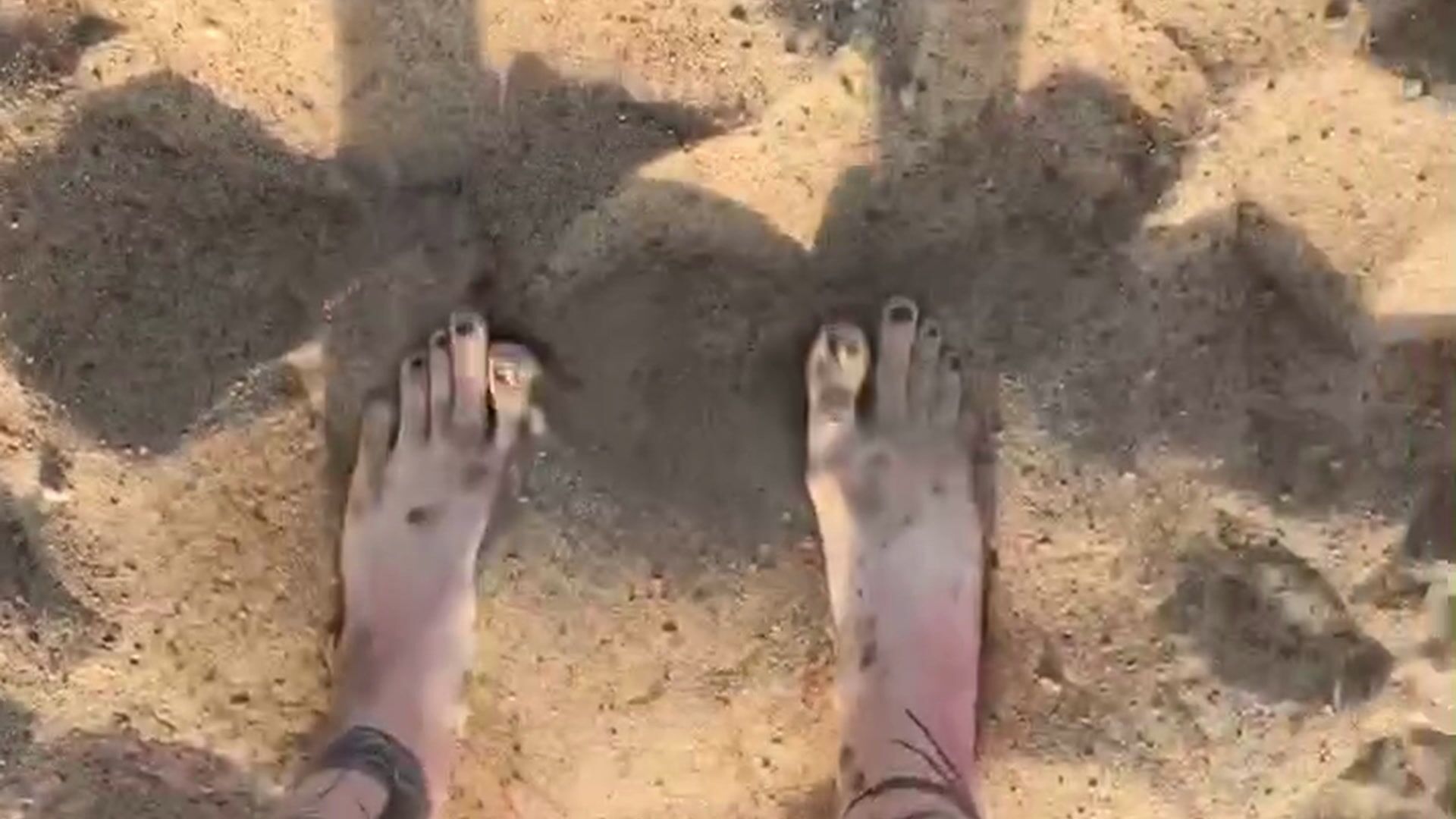 feet in sand 2