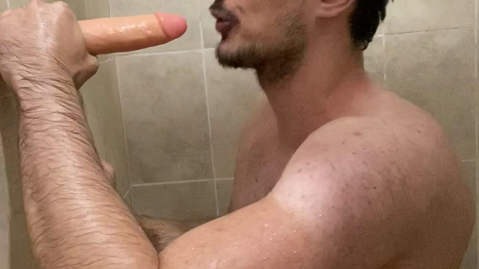 BLOWJOB IN THE SHOWER