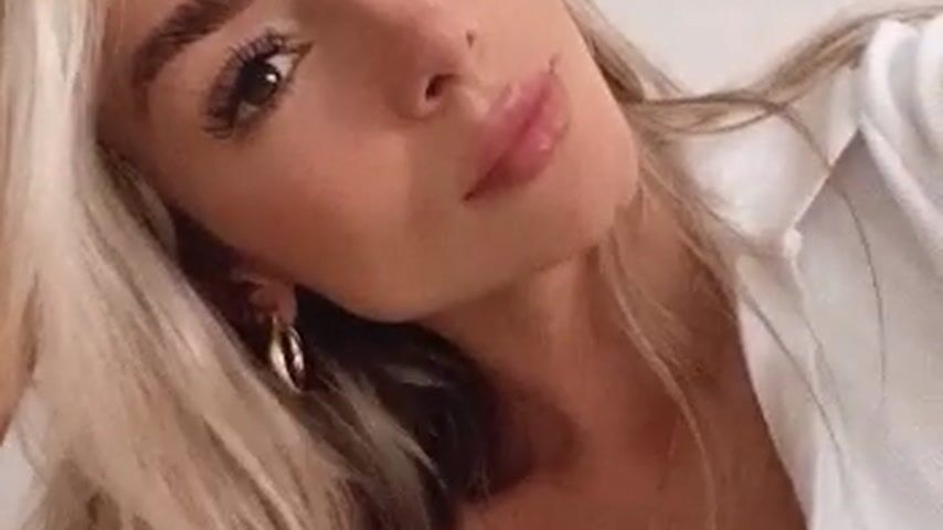 Beautiful for you - video by sweet_sophia90s cam model