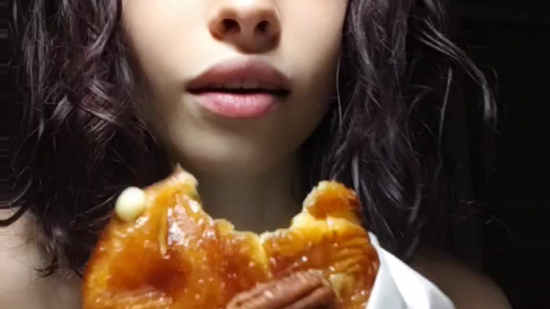 POV: she ate so that not only the cream from the bun flowed