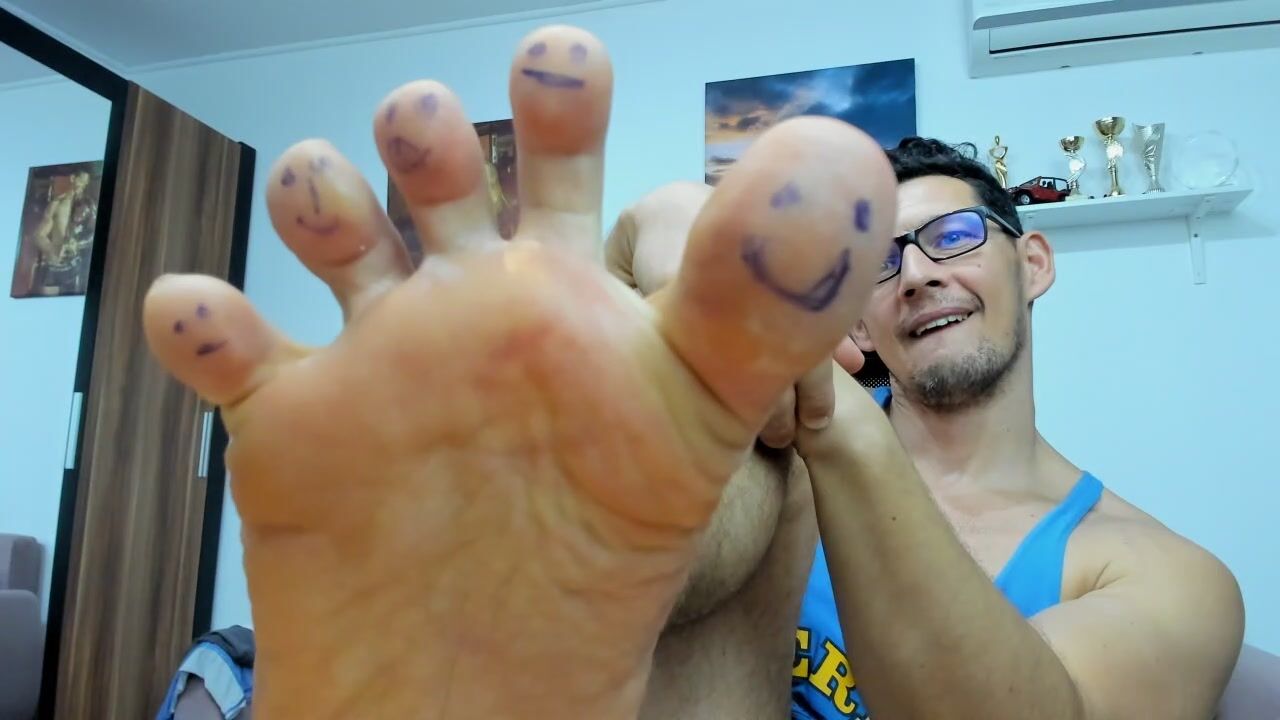 Drawing some smiley faces on my toes and sending you a message :)