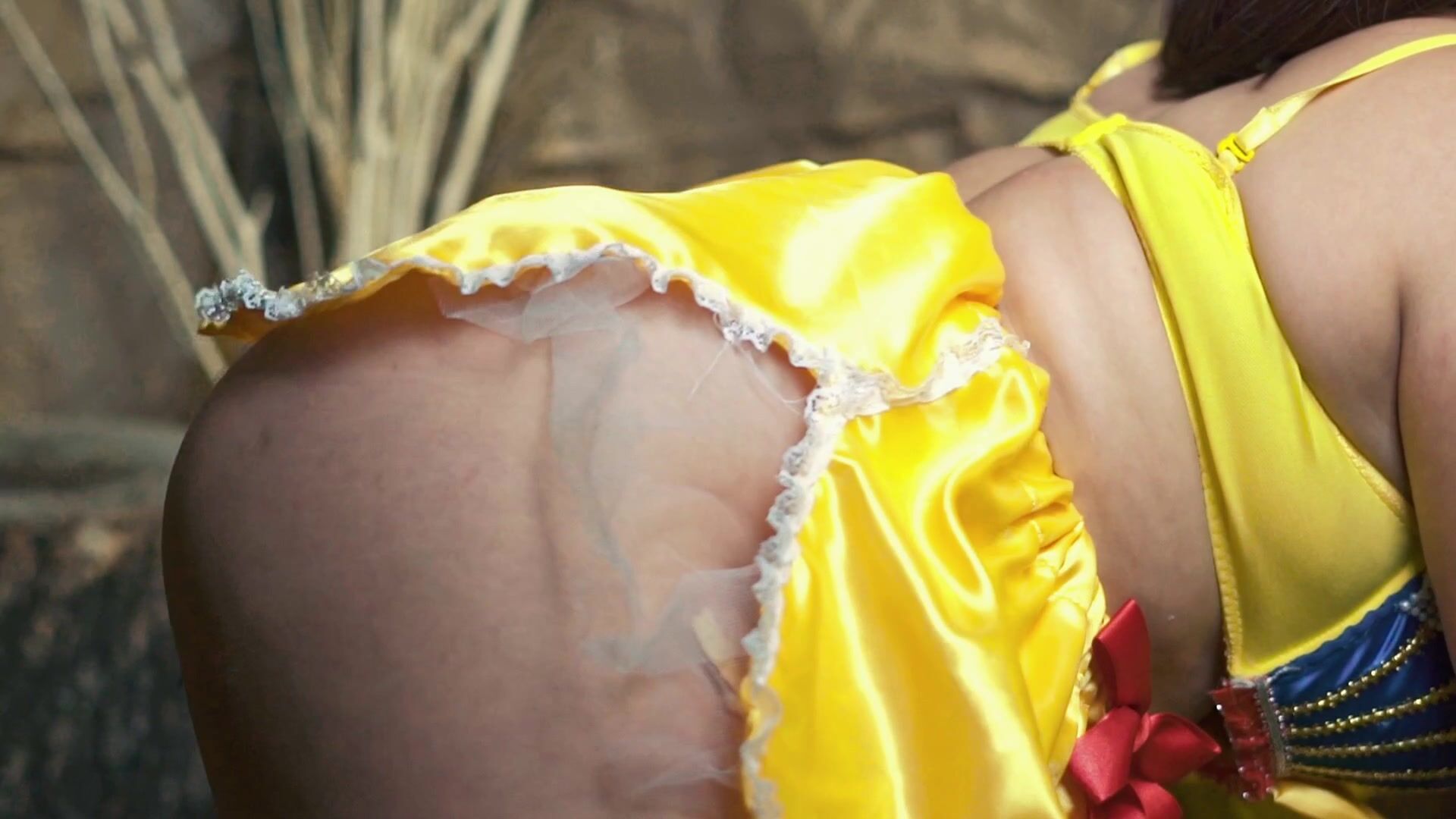 Snow white sexy custome - video by CharlotteMillers