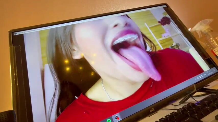 MY JUICY AND SENXUAL MOUTH IN HD