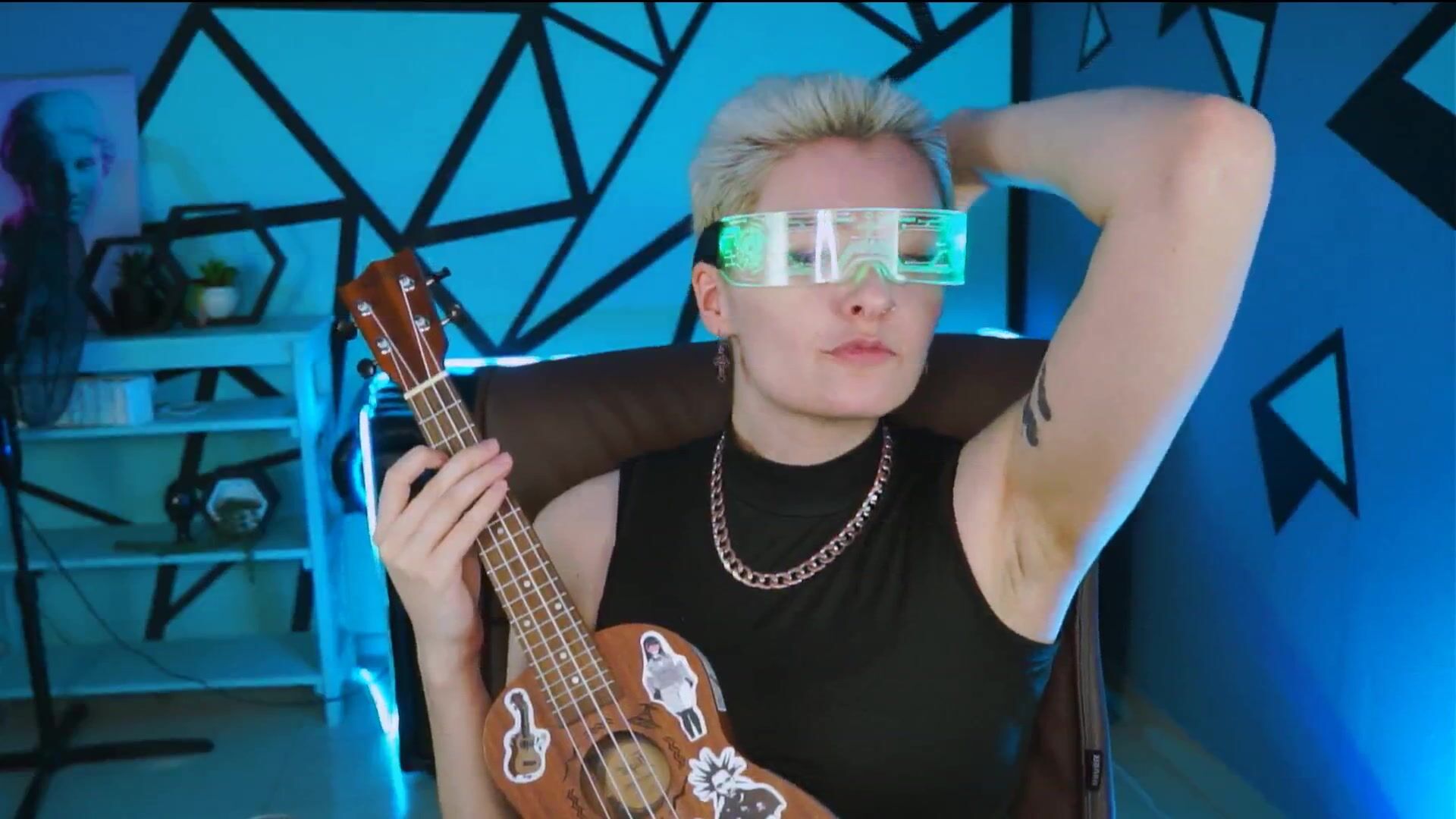 Even cyberpunks love ukuleles