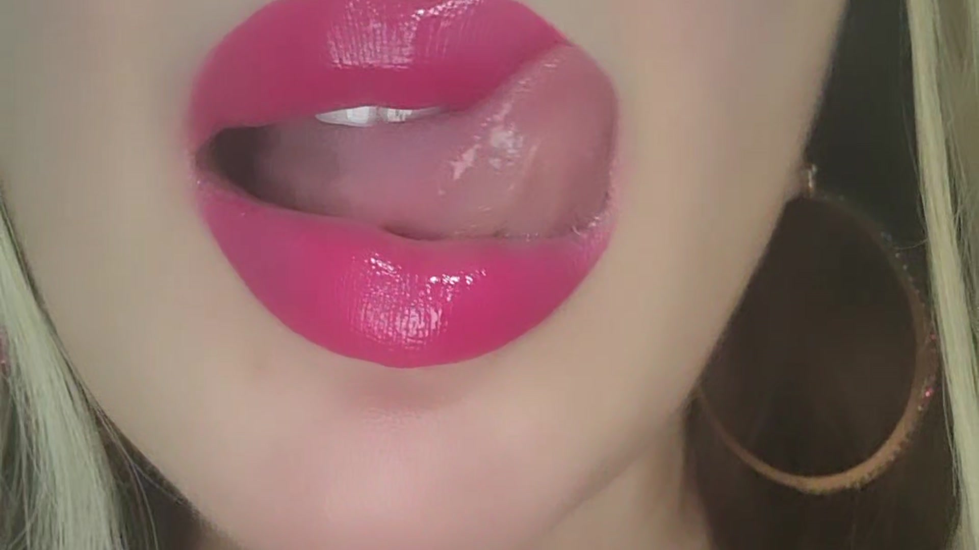 Pink lips