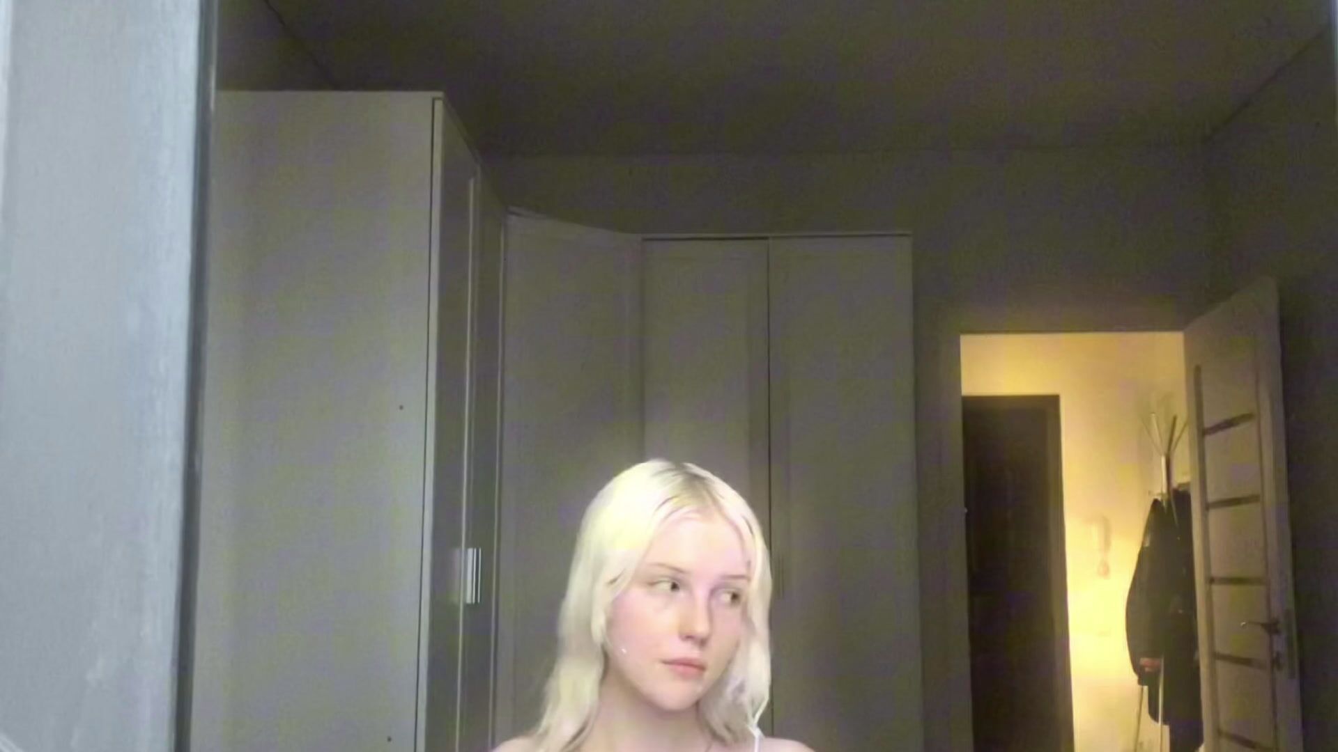 Arietta_Adams_ Webcam Model Profile | xHamsterLive