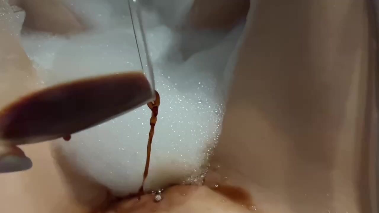 Drip wine on pussy in bathtub 1