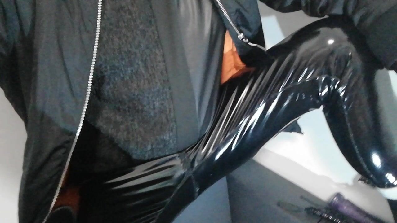 Latex und Bomber