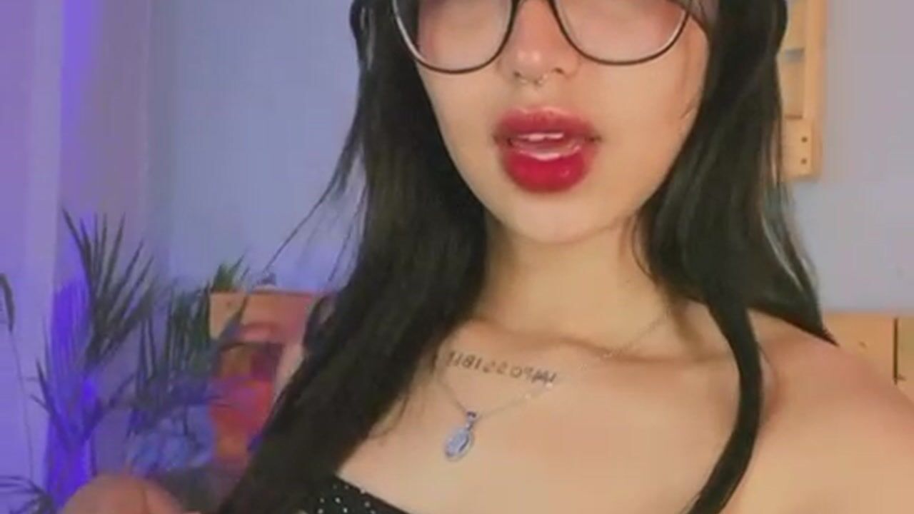 My body waits hornily for your delicious orgasms 🍒😍🥵