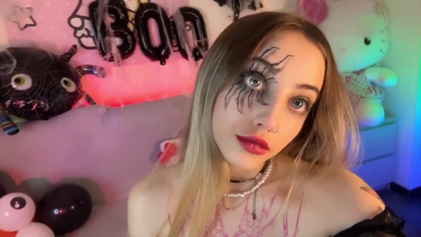 hey, the tradition of creepy Halloween makeup continues, I’ll be glad to see you in my room