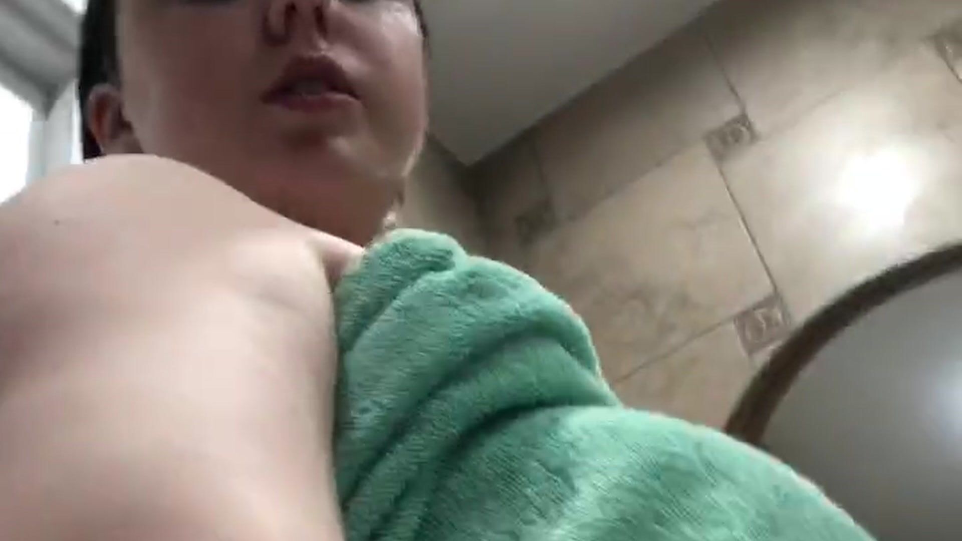 KIM AFTER THE SHOWER №2