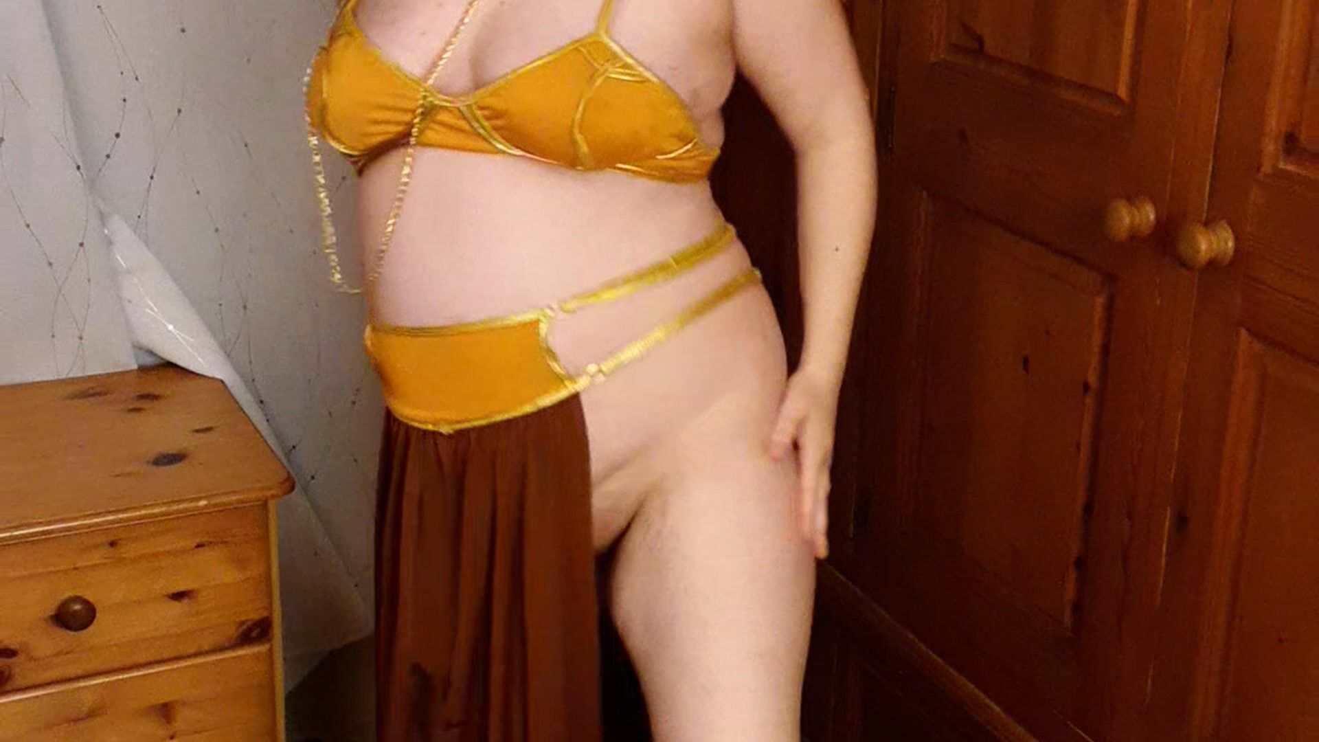 Princess Leia slave girl dancing