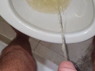 Nice Strong pee!