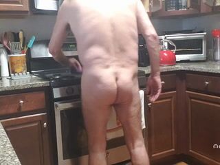 Kitchen chores NAKED with ASS SPREAD!  16 Minutes!
