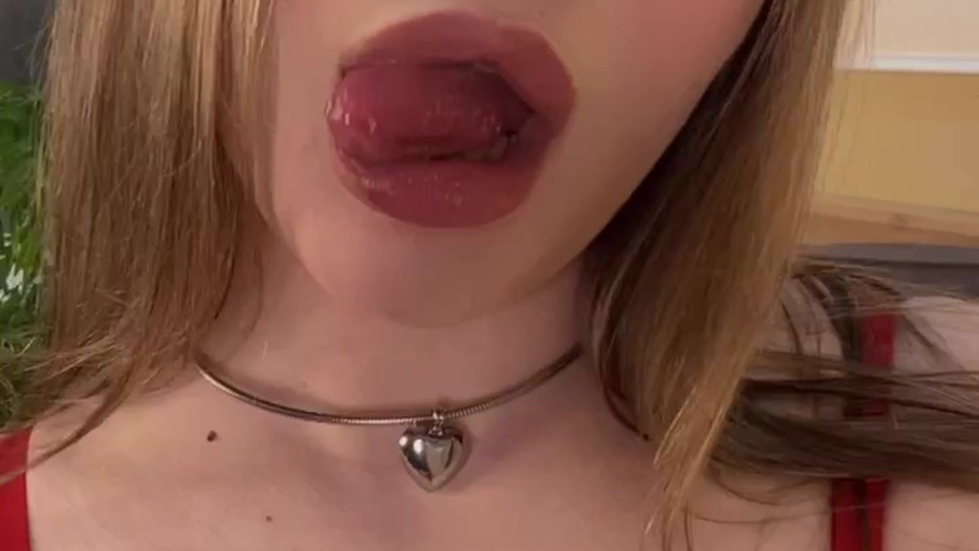 Deed me with your sperm💦👅👀 - video by ChloeMarsch