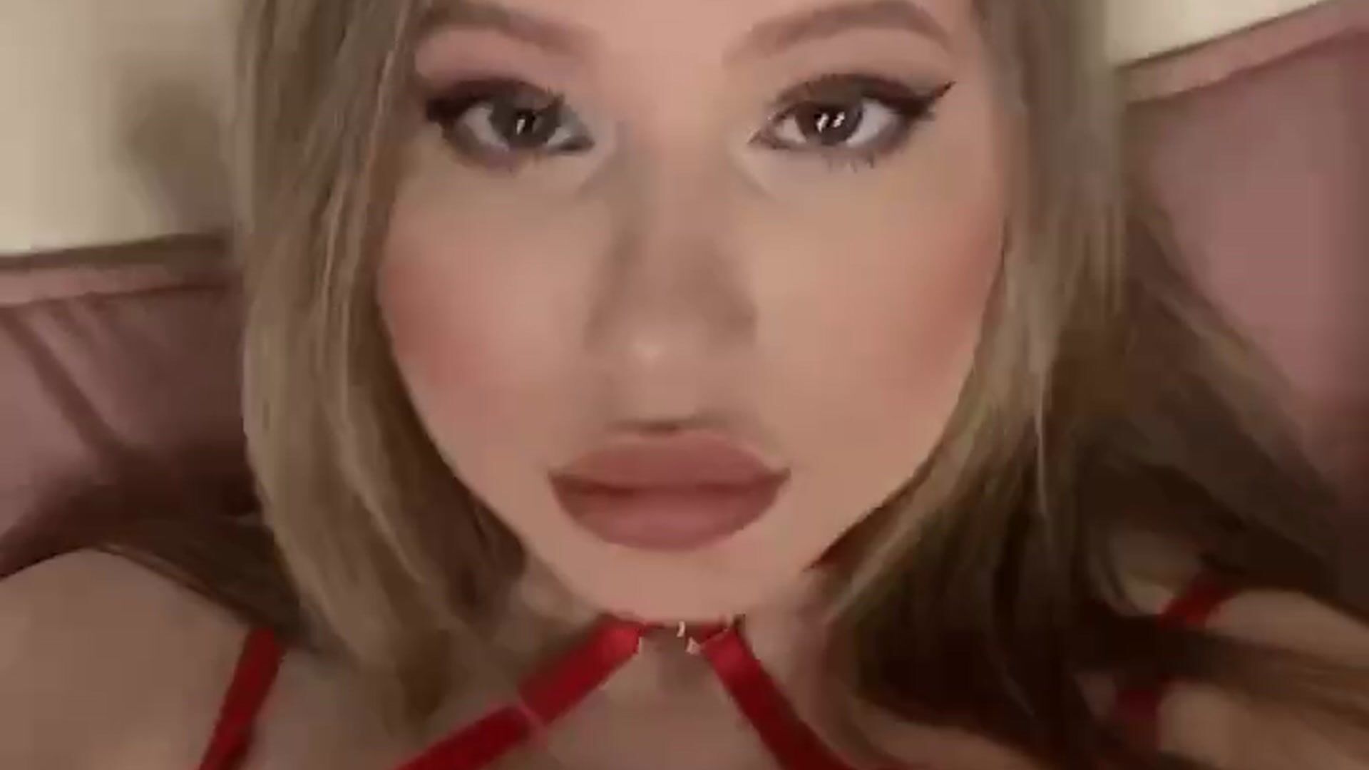 ahegao. what do you want to do to me looking into my eyes?👀 - video by ChloeMarsch