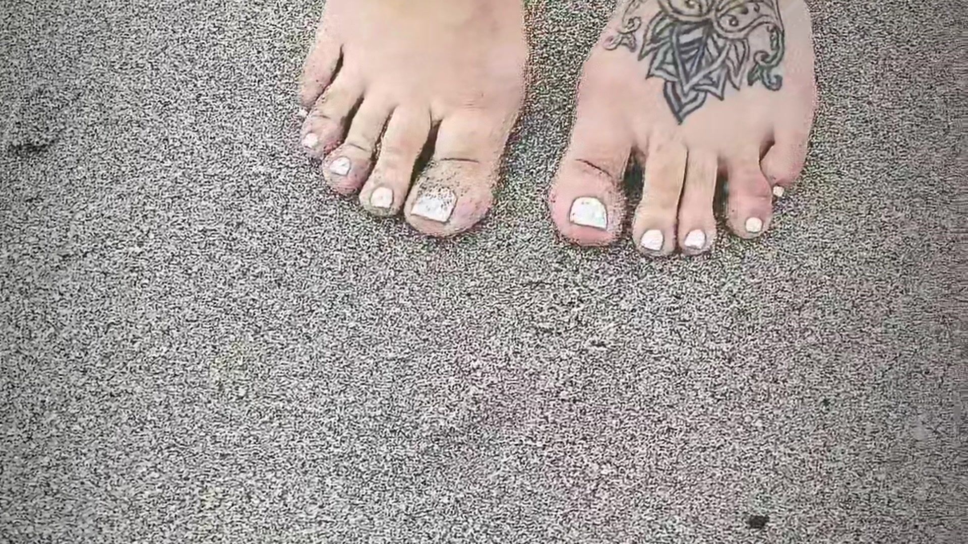 Pretty feet