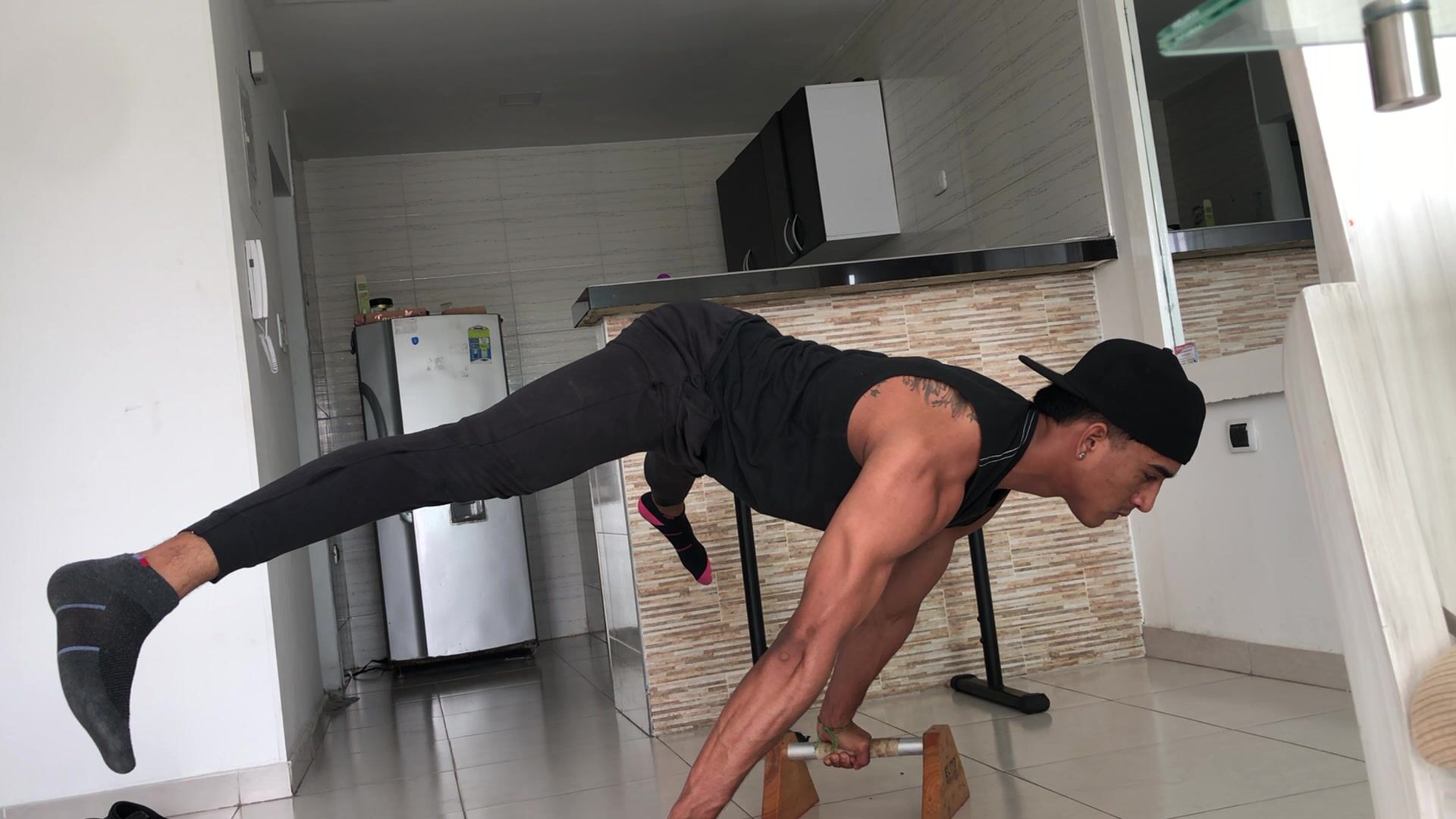 Planche Training