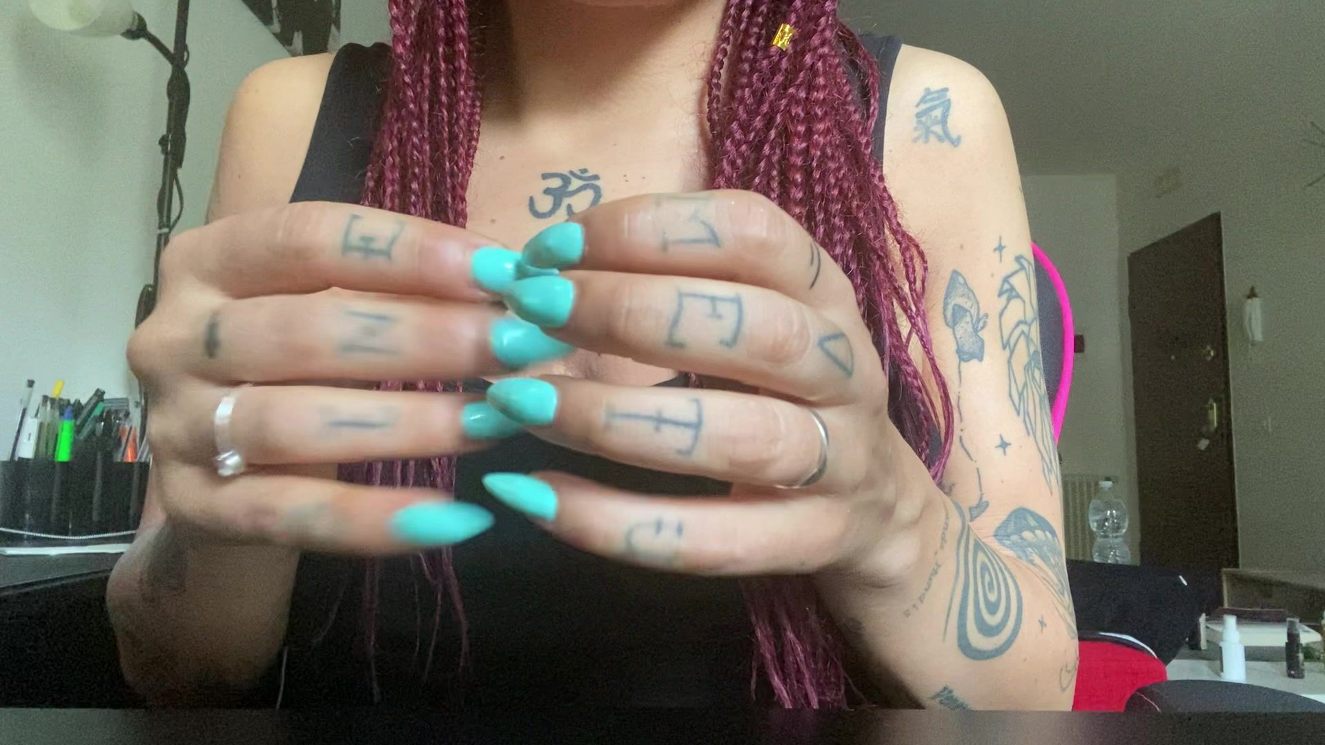 nails fetish