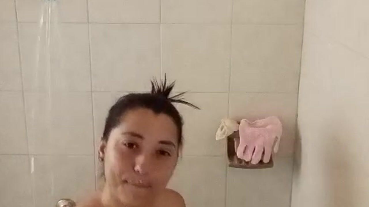 Lulu Shower Time