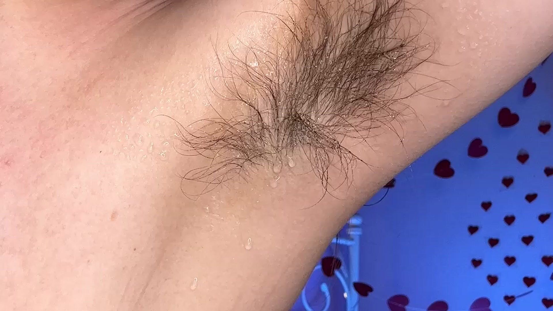 Wet armpits hair^^