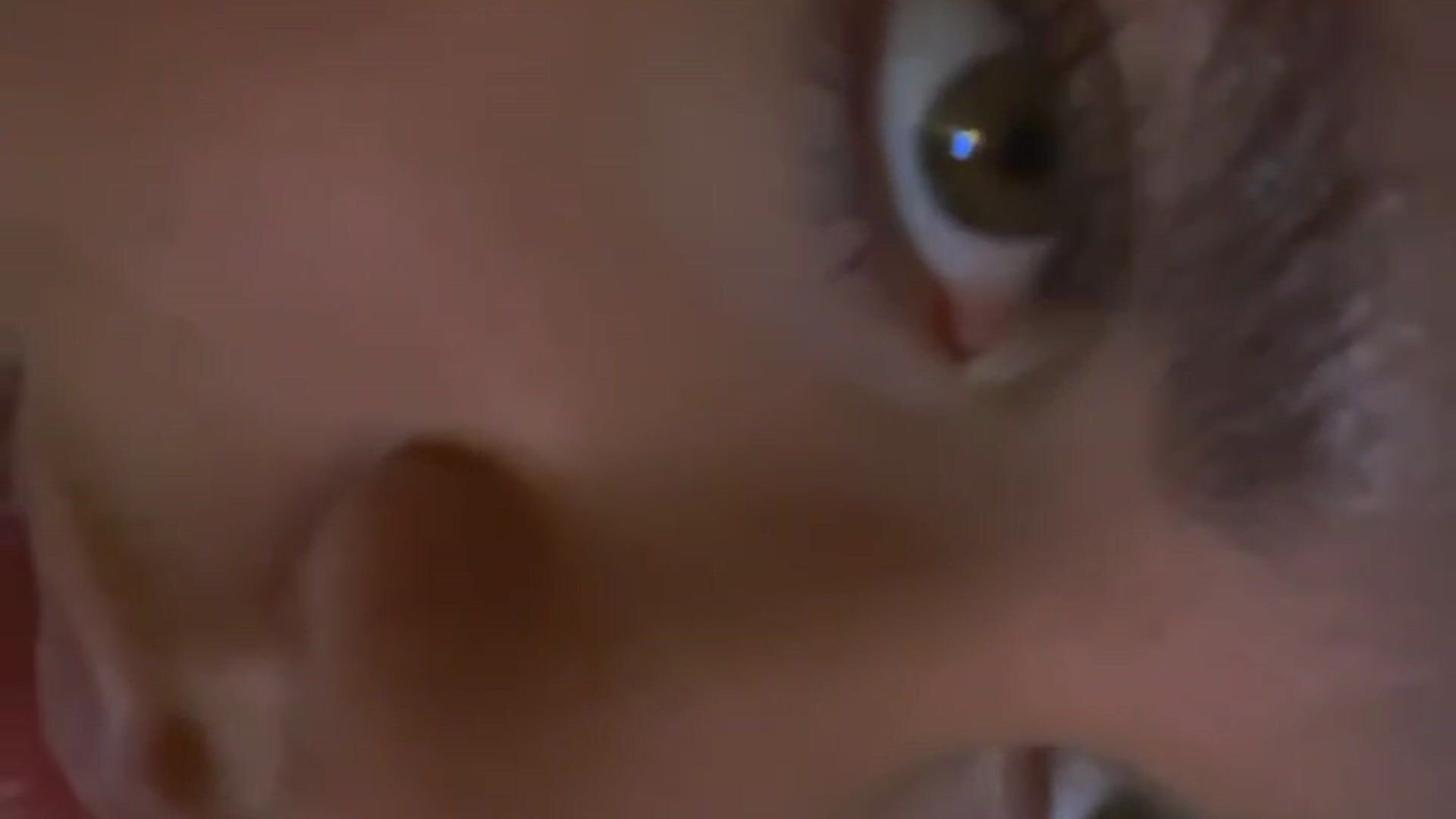 my eyes - vidéo du modèle de showcams My_Emmy