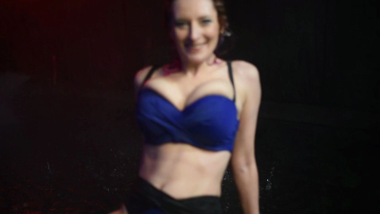 OmeliaEffect Cam Model Profile | Stripchat