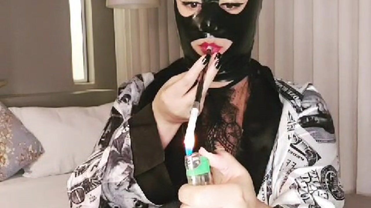 SMOKING FETISH HOOD LATEX