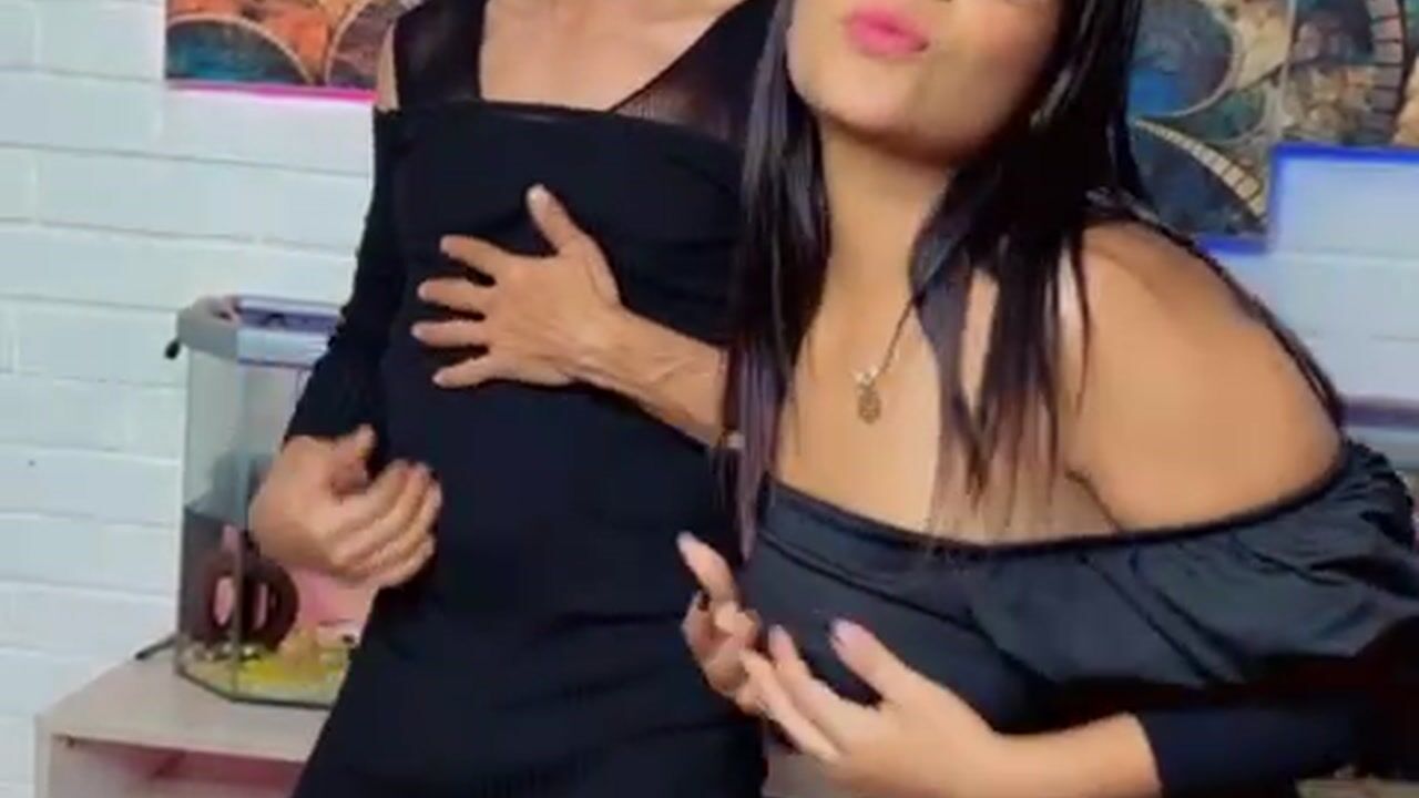 Hot hot hot - video by Couple_MysticyKloeh cam model