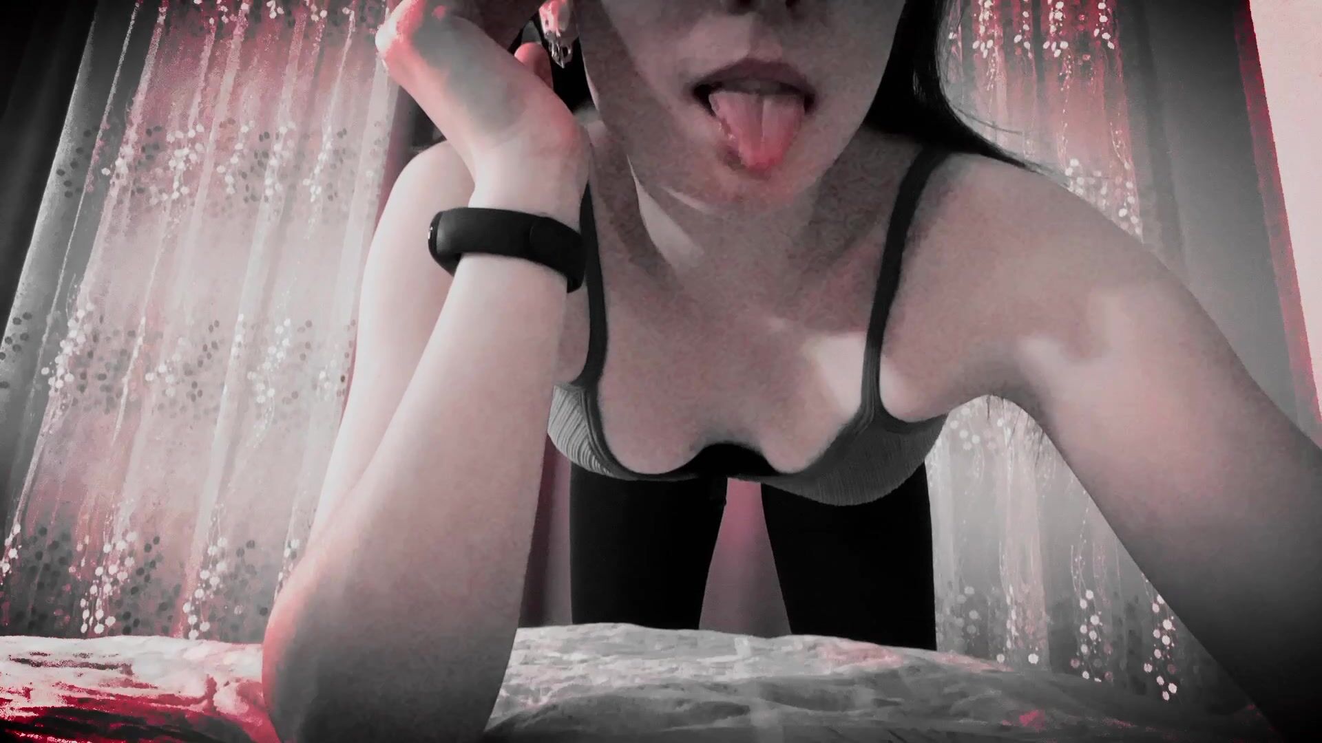 Sexy tongue - video by Kriss_brunette_5 cam model