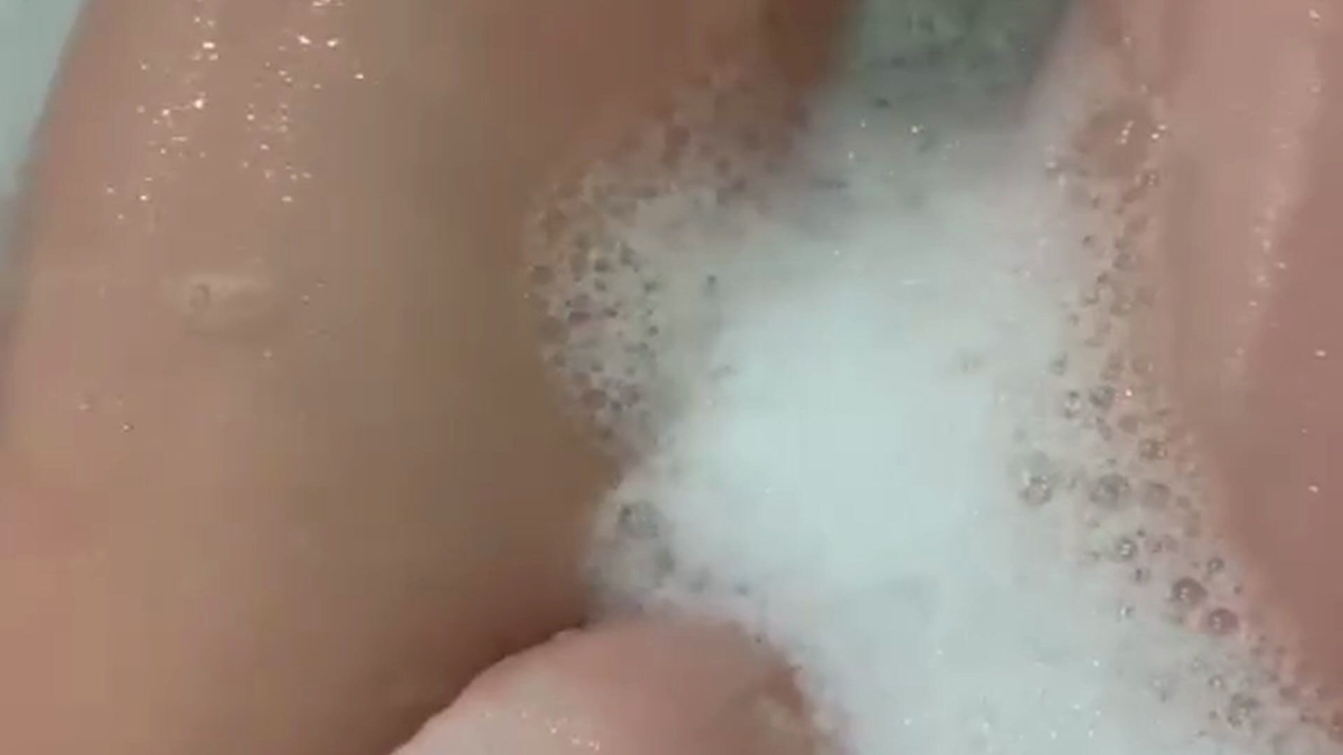 wet shower masturbation