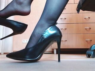 Hot dangling-play with my high heels