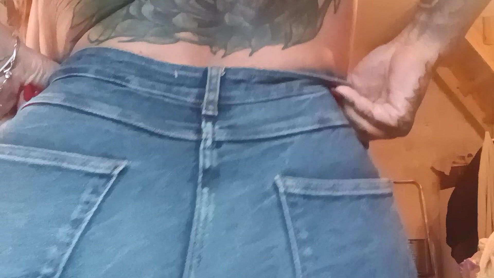 Ass with jeans if u like...