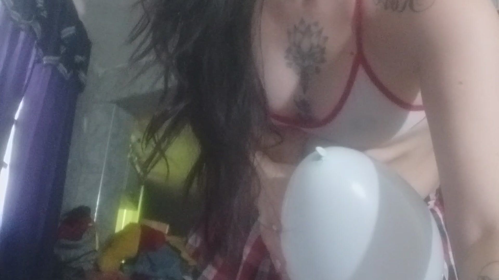 Escolha sua cor de balão e ganhe um mimo secreto vamos brincar o meu aniversário mas o presente é se