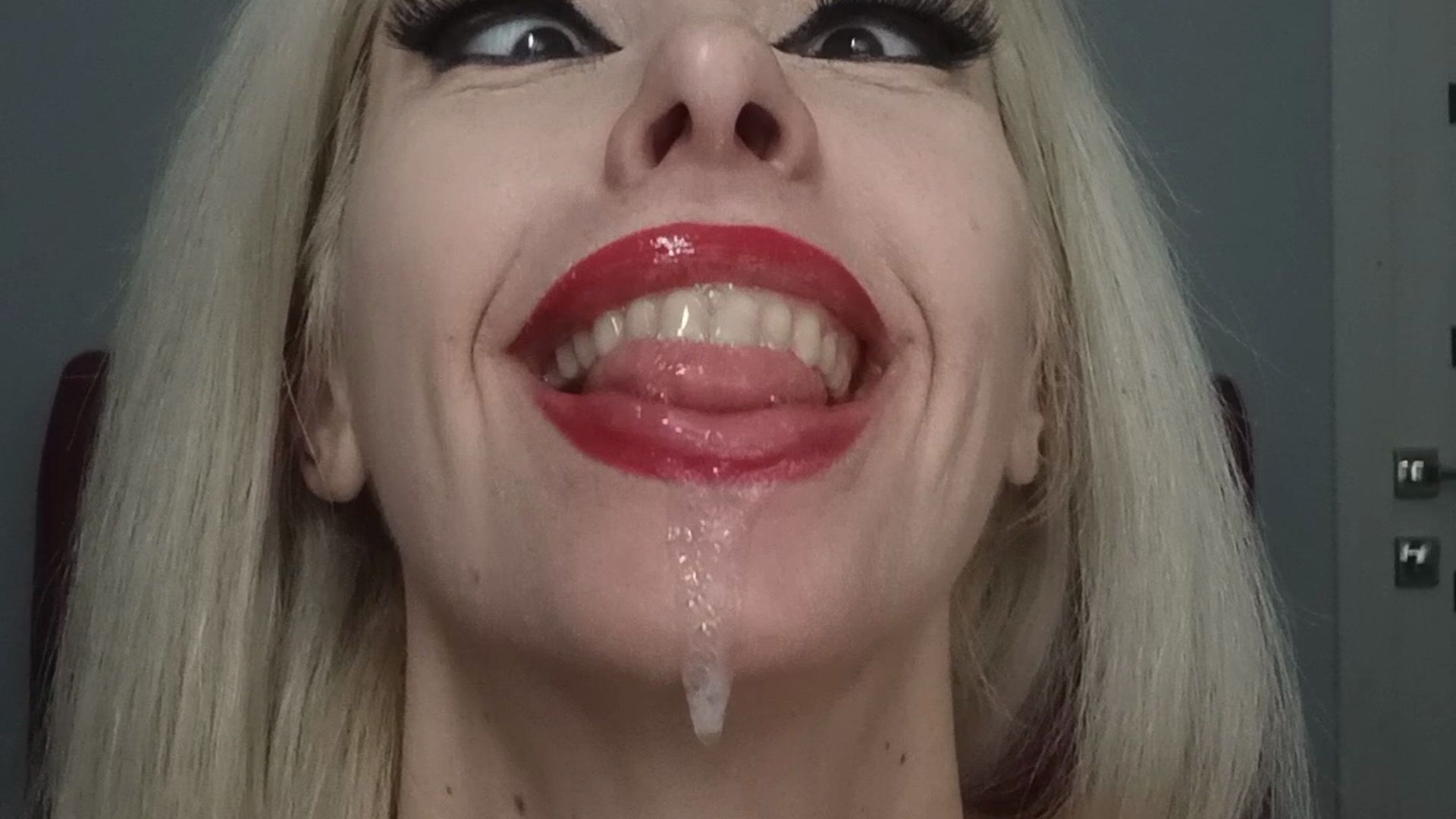 ahegao and look at you, I wanna ask you: give me some milk pls