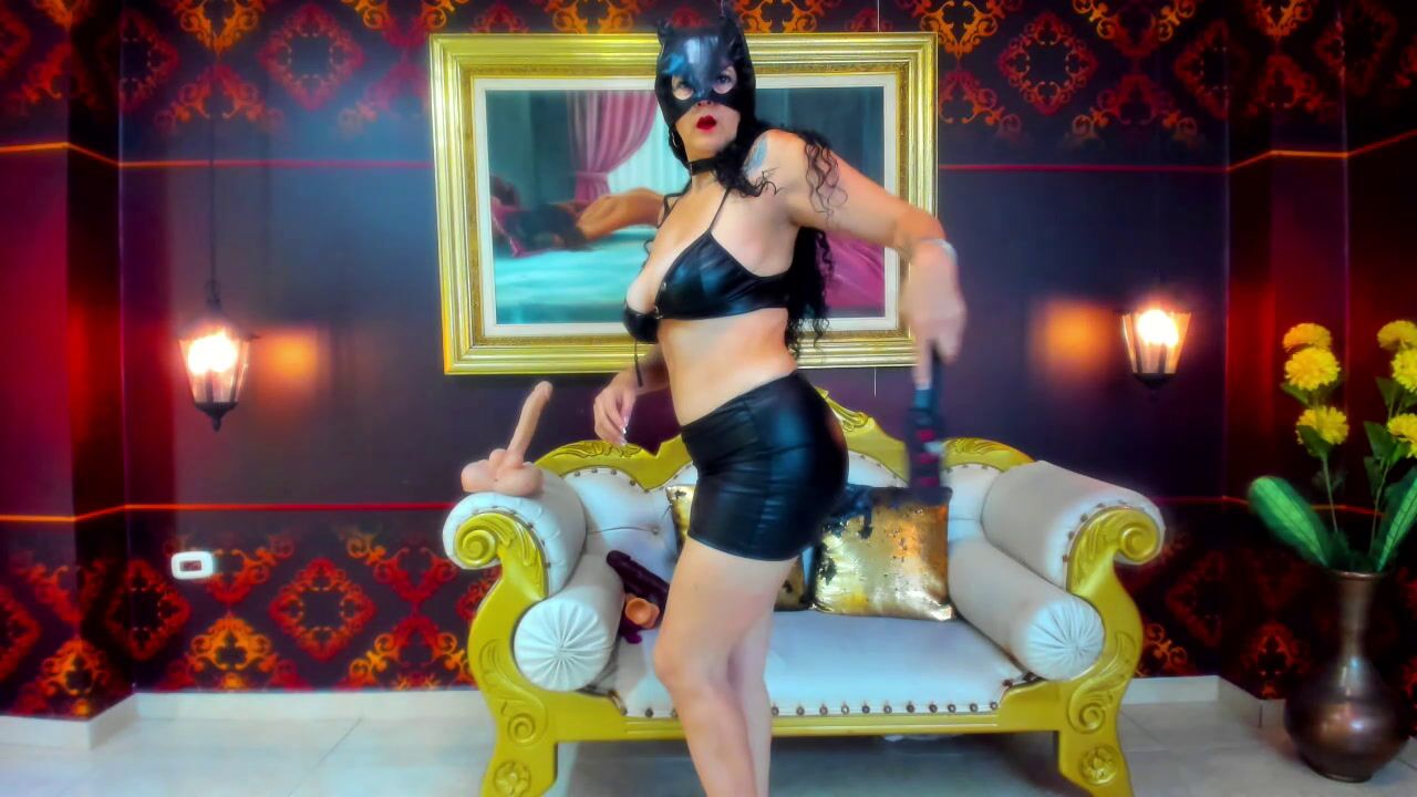 latex mom hot