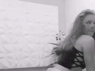 abril