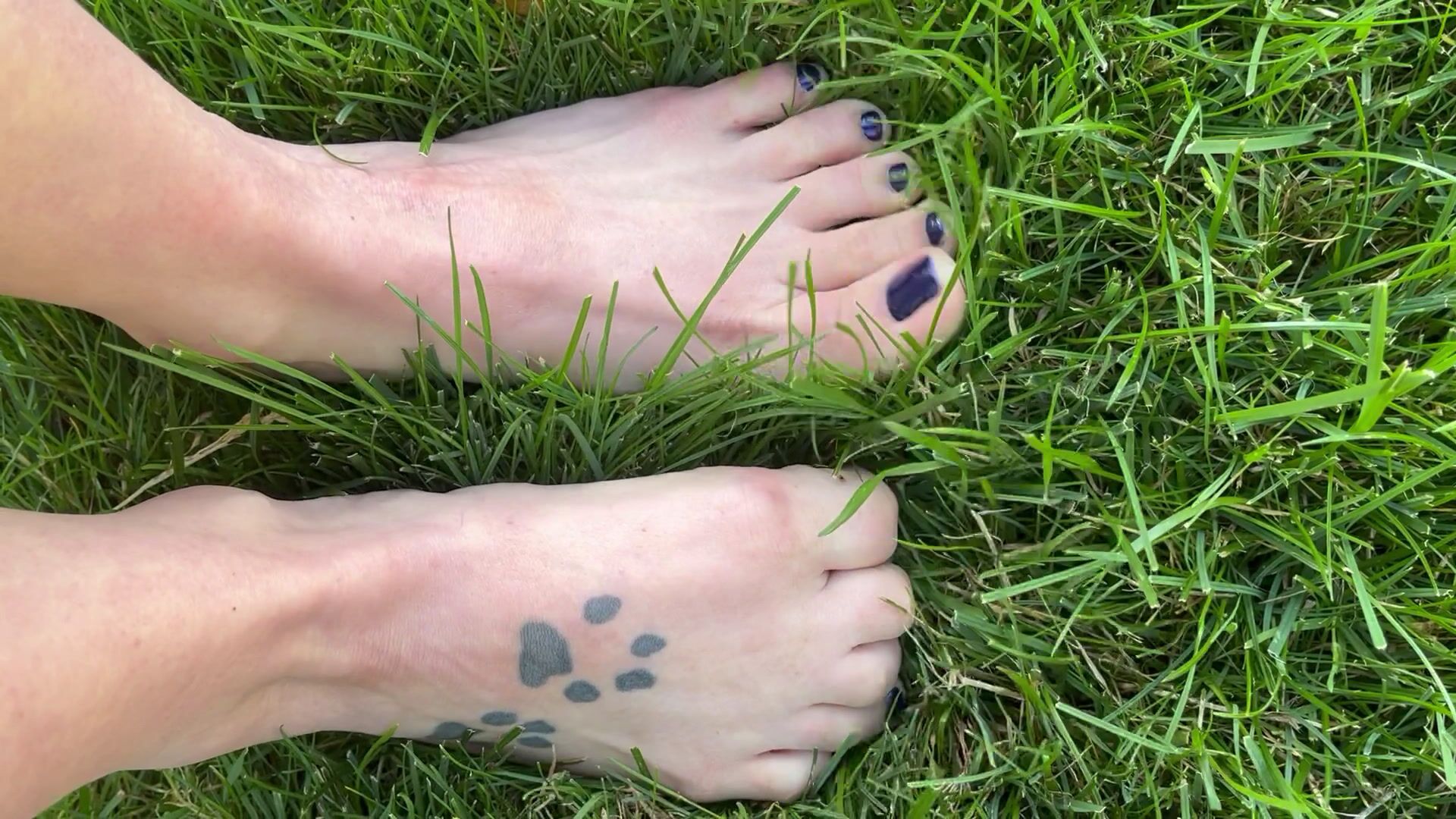 Toes in the Grass/Fresh Pedi