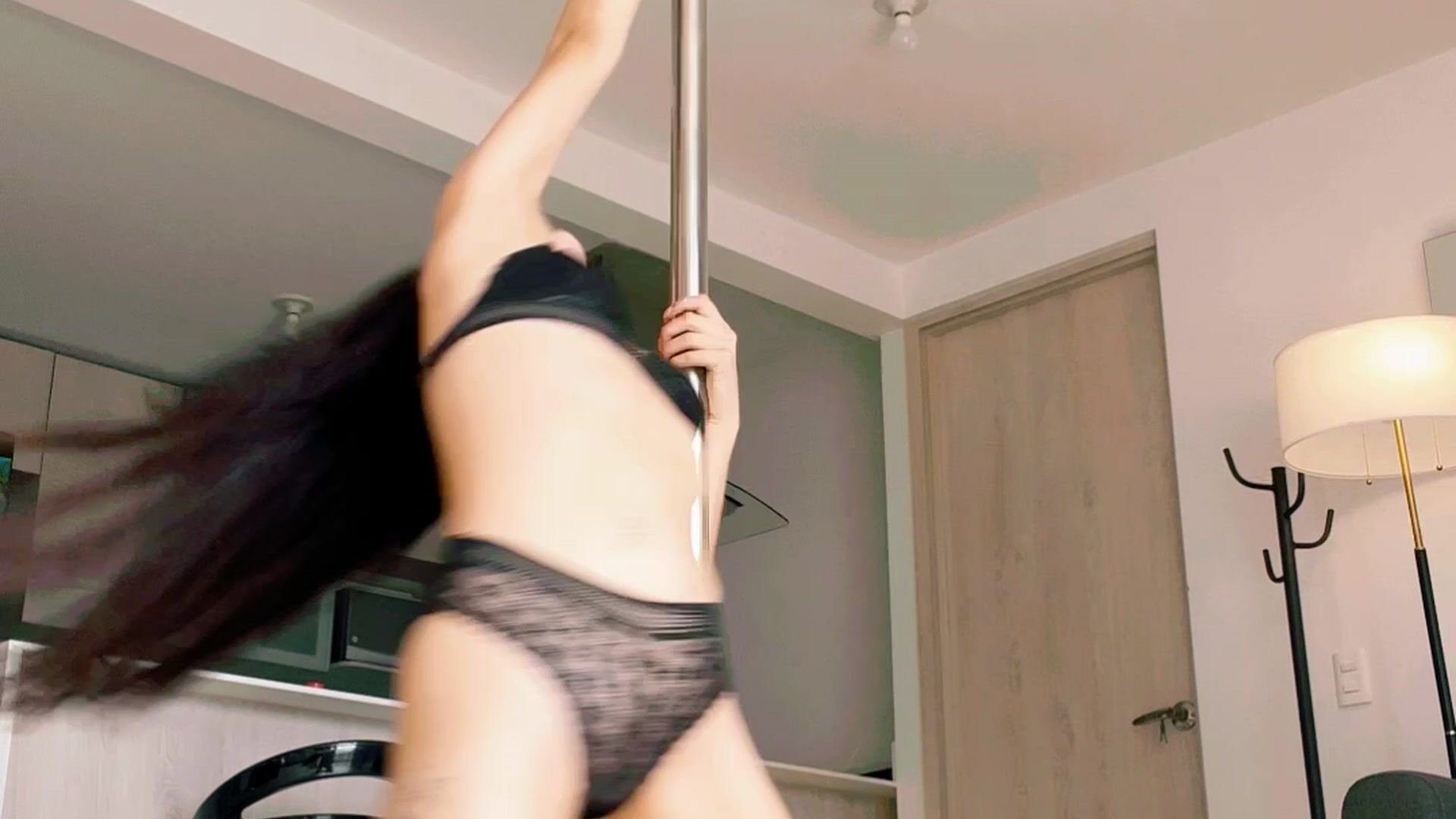 Sexy pole dance