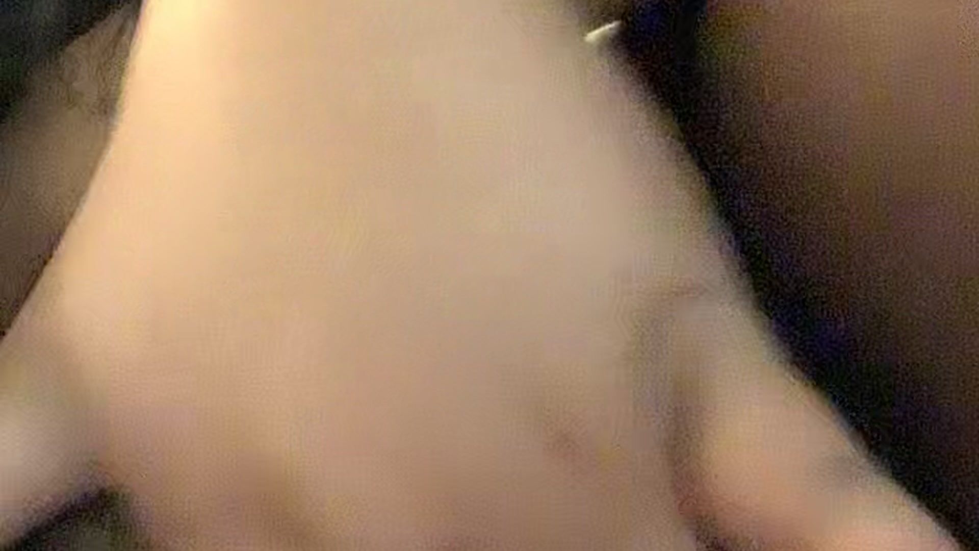 Finger in my pussy and squirt omg I am very wet 😈