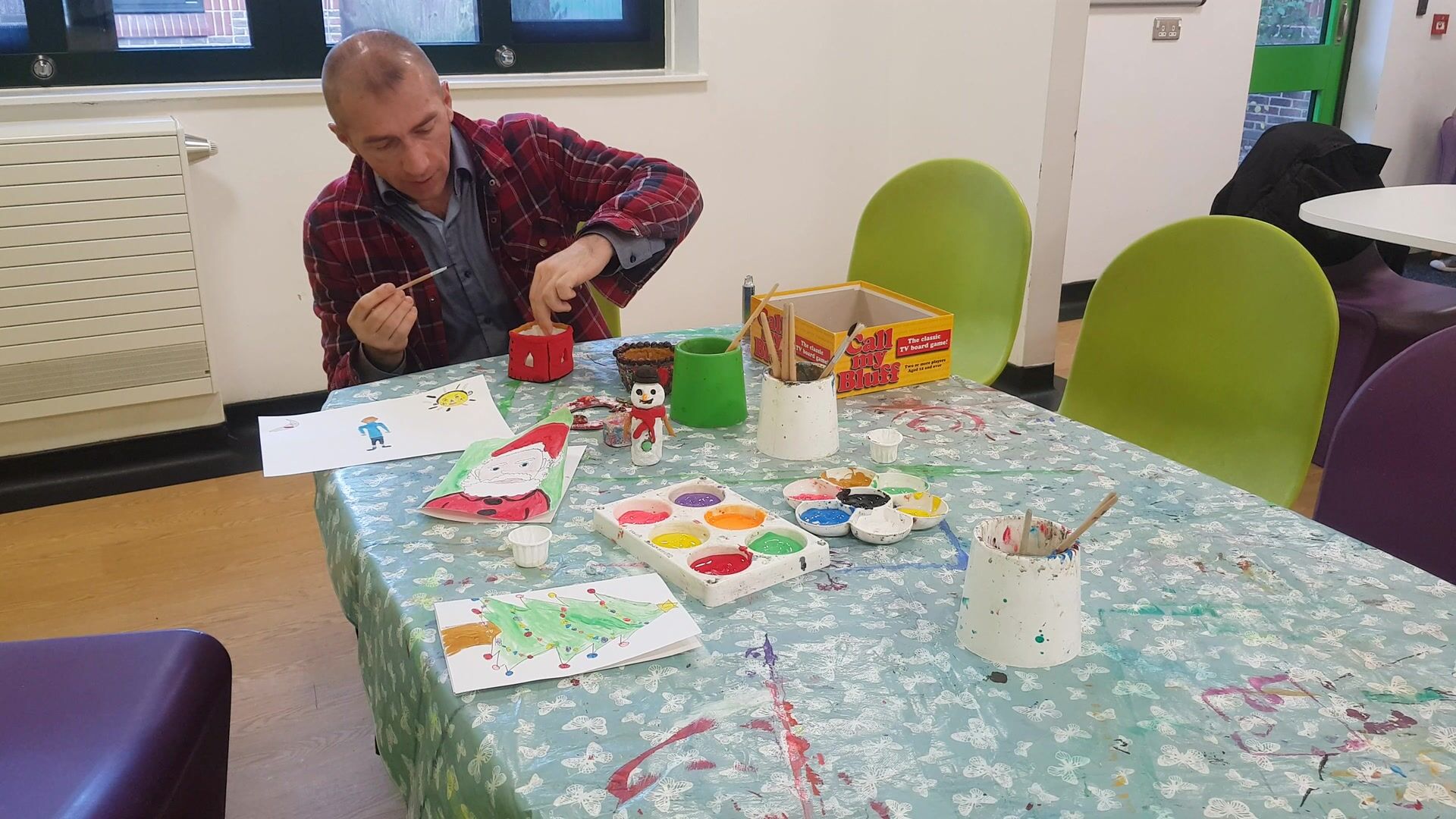 Painting the tea lights and Xmas decorations. Mine is the red and gold ladybugs in 1