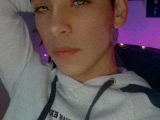 Aodaboyyy Cam Model Profile | Stripchat