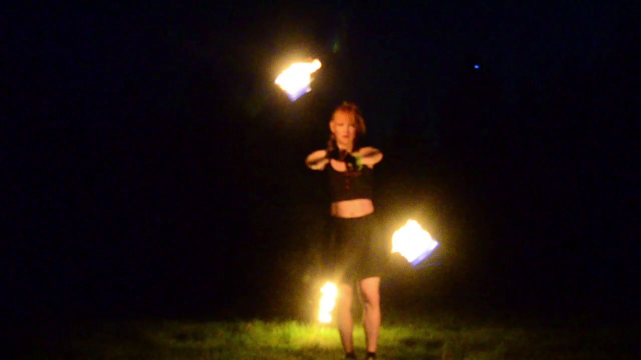 Fullmoon fire stuff show...