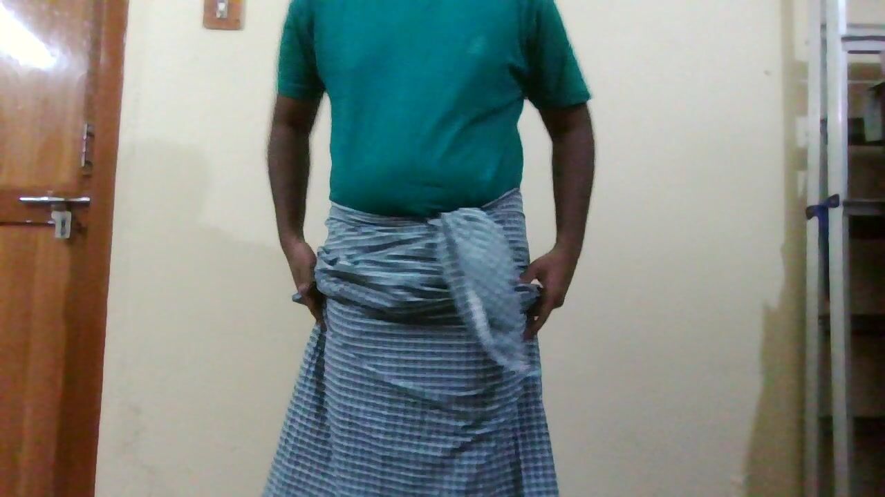 hot lungi show my hot cock