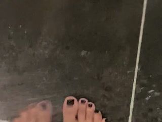 My feet - video by I_am_kat cam model