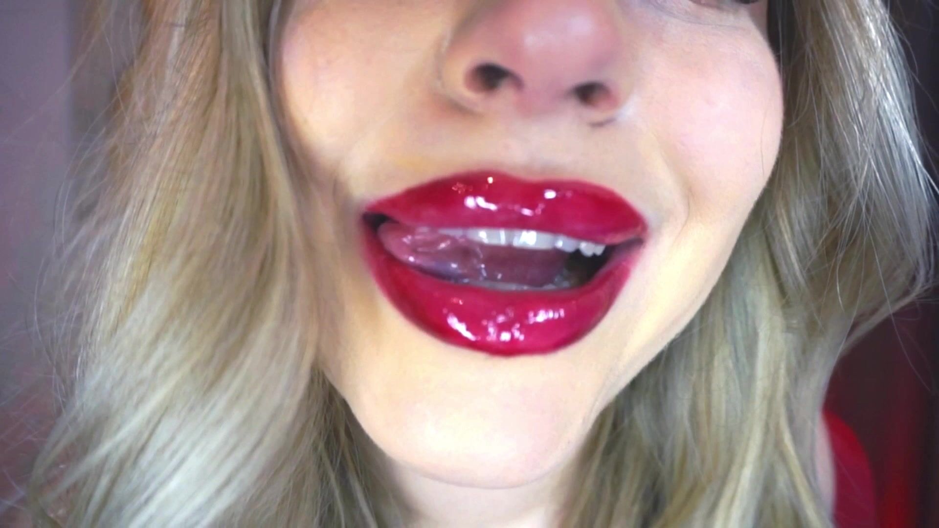 Candy lips worship