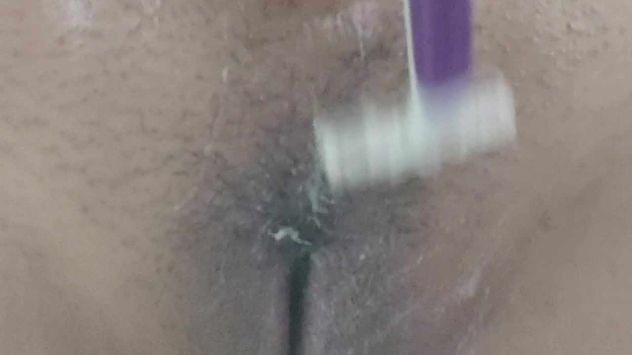 Shaving my pussy