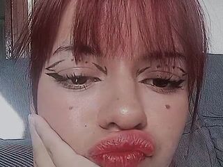 EmmaMoon_ Cam Model Profile | Stripchat