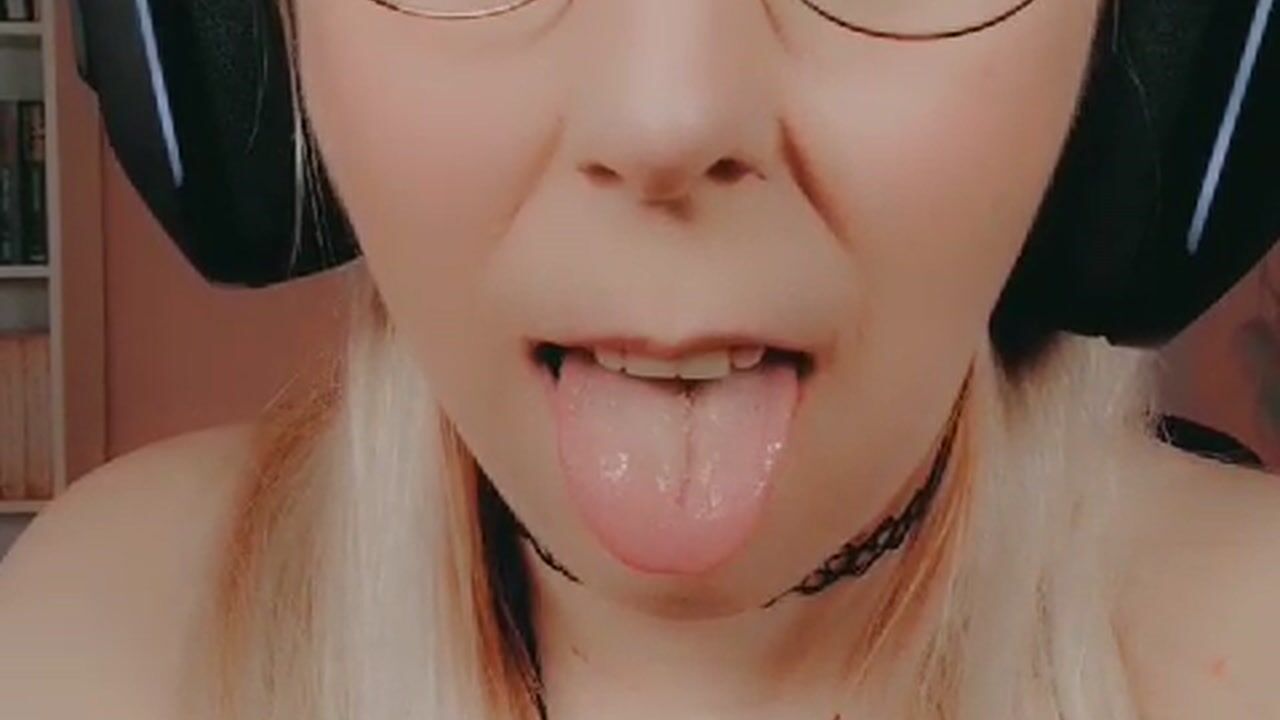 [66] Ahegao