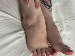 my cute feet - video by holy_helen cam model